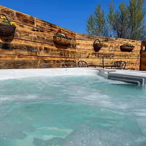 Applegrove Country Park, Scarborough With Private Hot Tubs Burniston